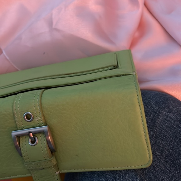 Lime green Talbots leather wallet - Picture 4 of 8